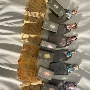 Vintage Collectible Figurines Set